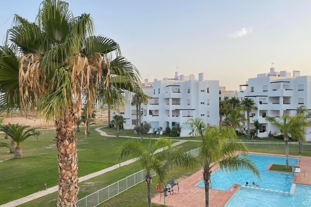Apartamento En Resort De Golf 托雷帕切科 外观 照片